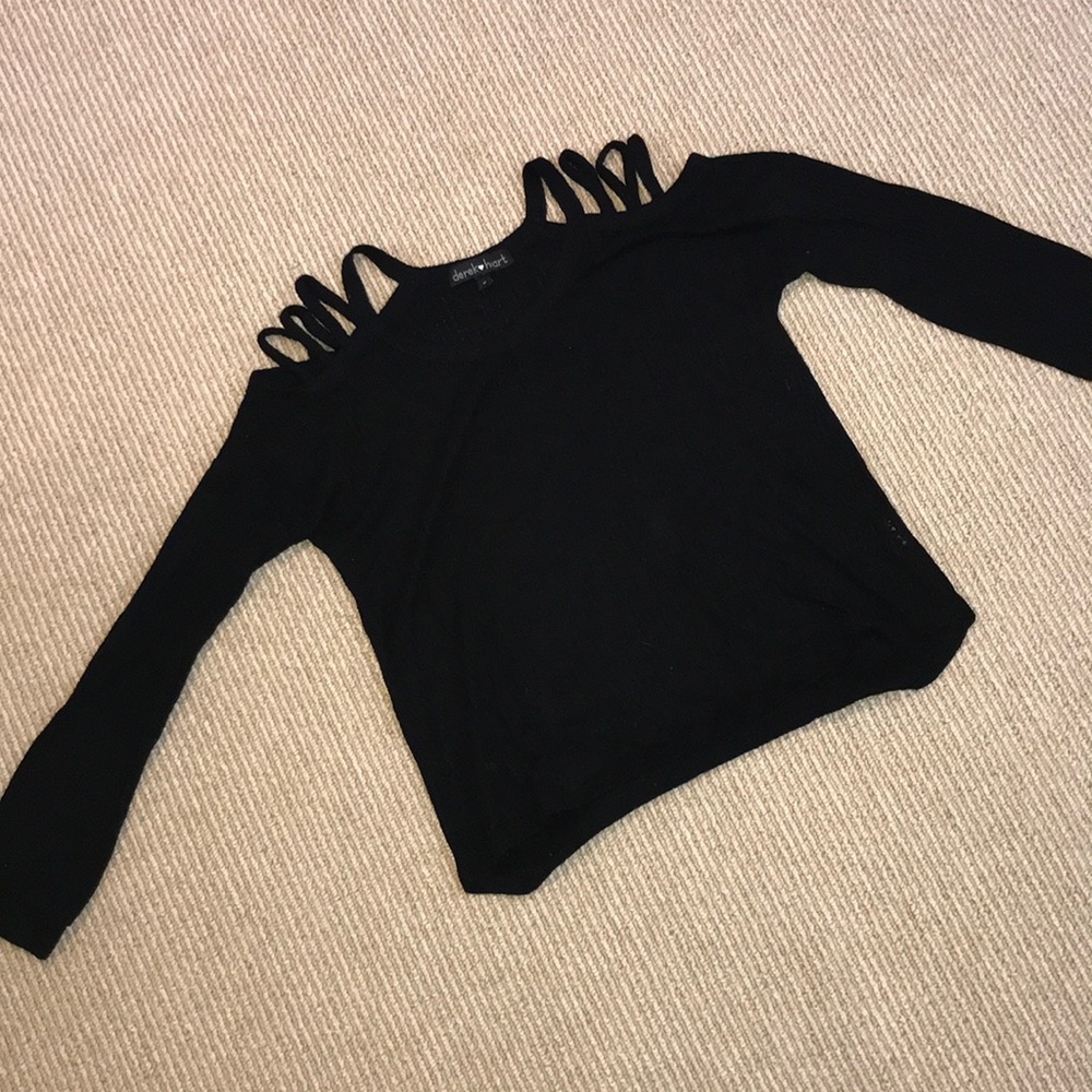 derek heart open shoulder sweater